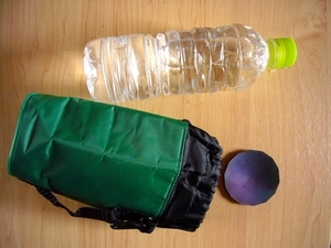 ミネラルウォ-ターにも、テスラ・プレート water_bottle_with_Tesla_pocket_plate.jpg