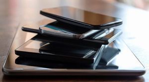 court-rules-cell-phones-give-brain-cancer-1494003990.jpg